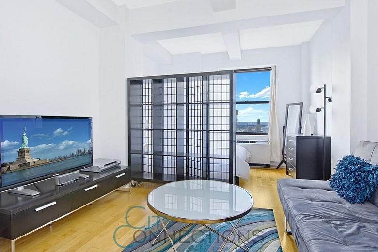 20 West Street #32C