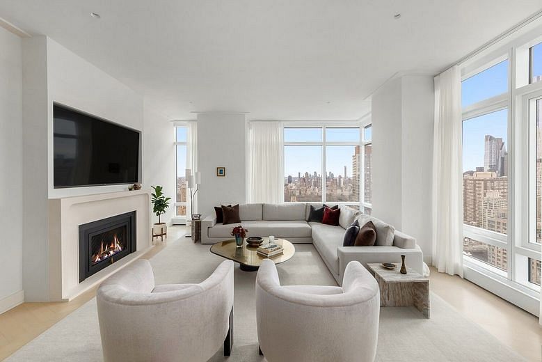 200 Amsterdam Avenue #40A