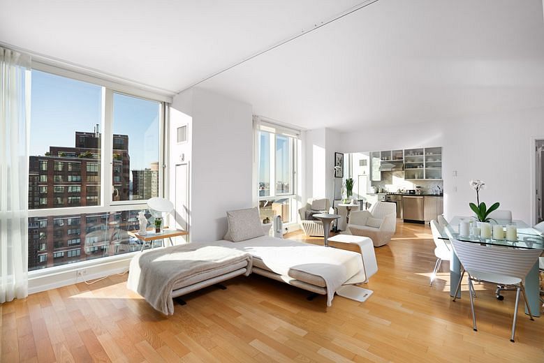 200 Chambers Street #23B