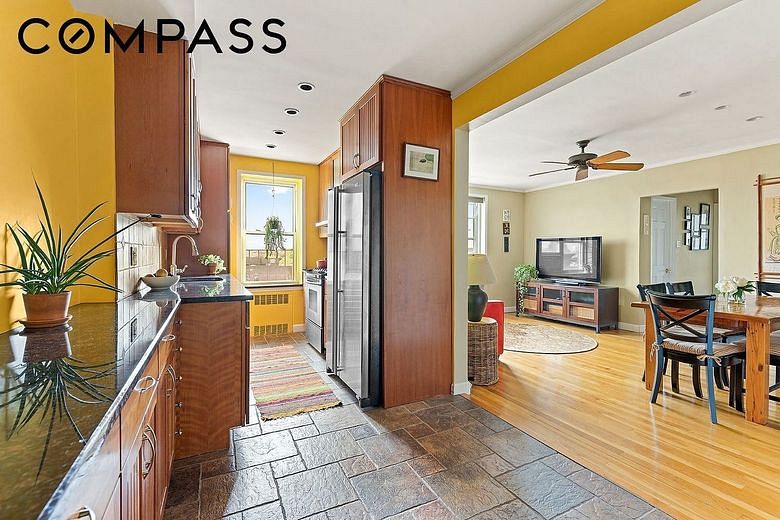 200 Congress Street #6A