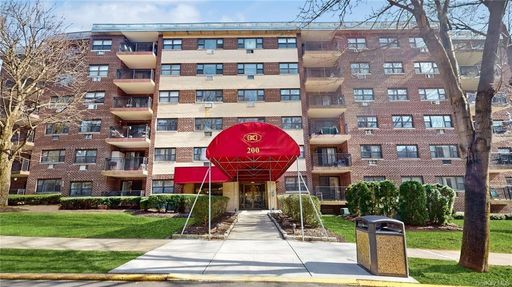 Image 1 of 31 for 200 Diplomat Drive #3F in Westchester, Mount Kisco, NY, 10549