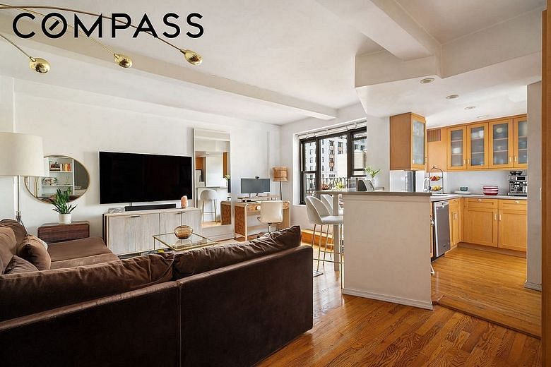 200 East 16th Street #17E