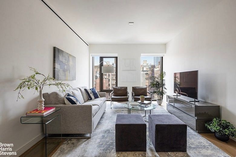 200 East 21st Street #14B