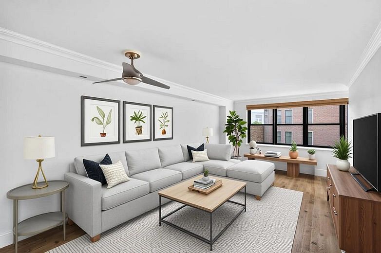 200 East 24th Street #910