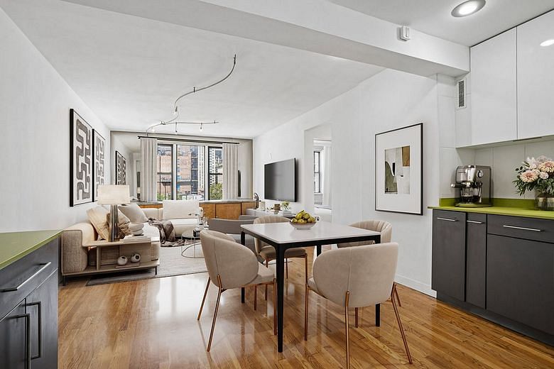 200 East 28th Street #6B