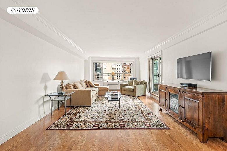 200 East 57th Street #18M