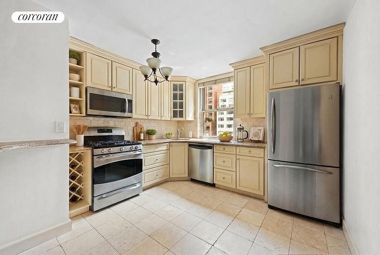 200 East 58th Street #11H