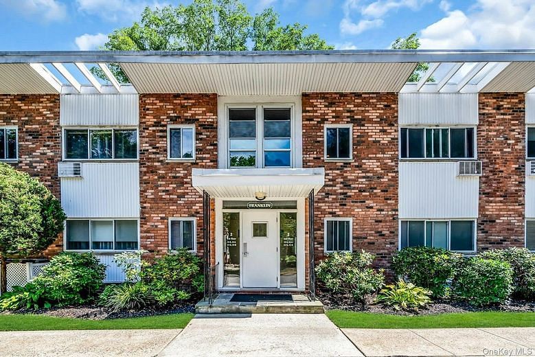 200 Lexington Avenue #12H