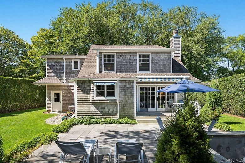 200 Little Plains Road