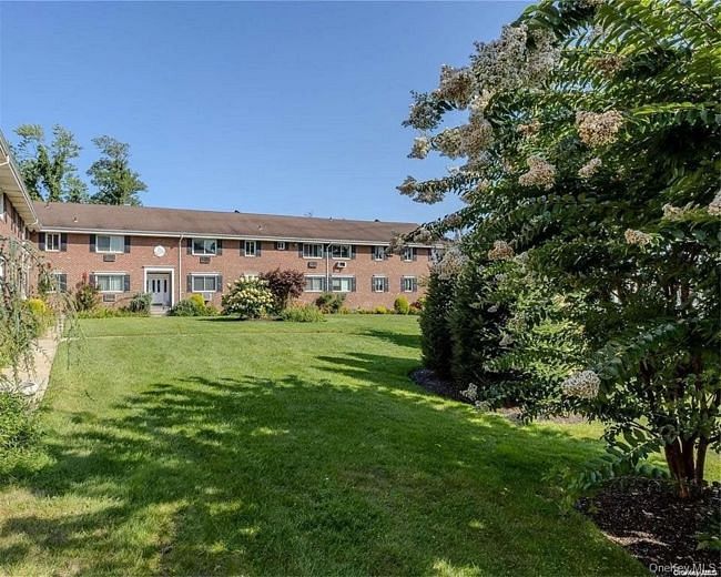 200 Merrick Road #F