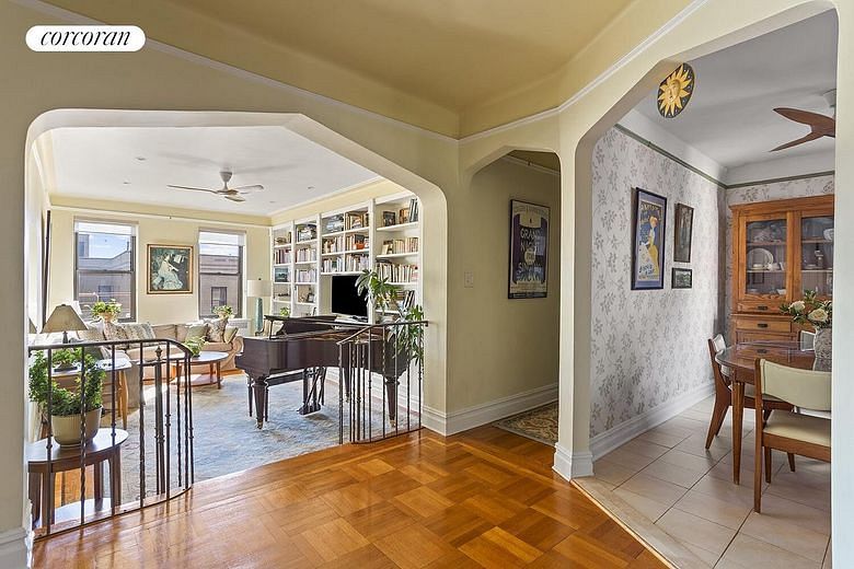 200 Pinehurst Avenue #6G