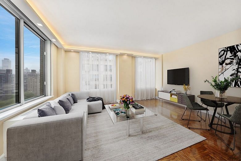 200 Riverside Boulevard #15E