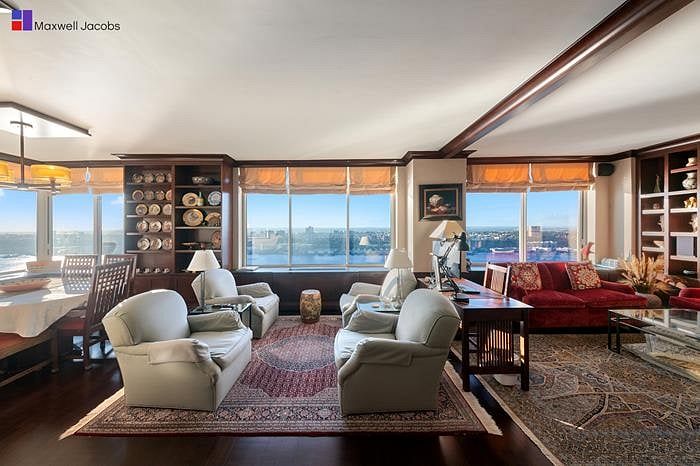 200 Riverside Boulevard #42A
