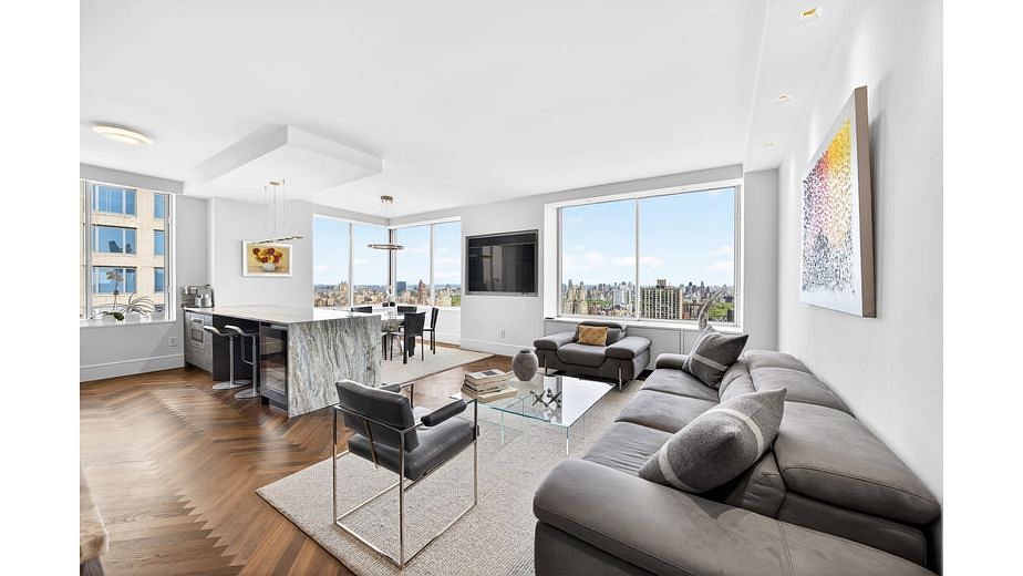 200 Riverside Boulevard #43C