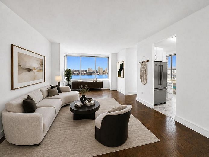 200 Riverside Boulevard #7AA