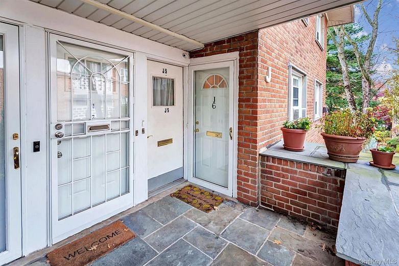 200 S Middle Neck Road #J-6