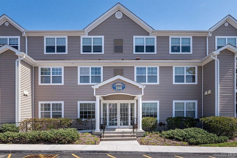 200 Woodcrest Lane #223