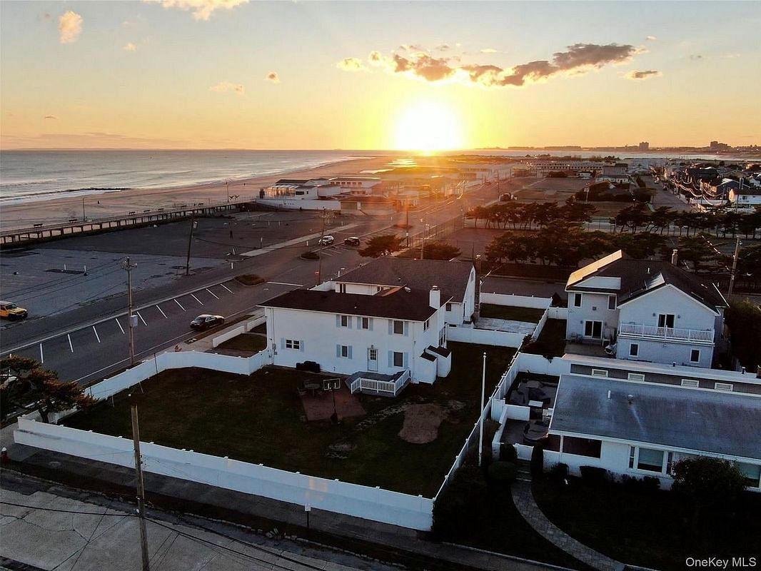 Image 1 of 30 for 2000 Ocean Boulevard in Long Island, Atlantic Beach, NY, 11509