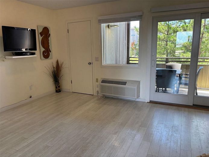 2004 Montauk Highway #1817