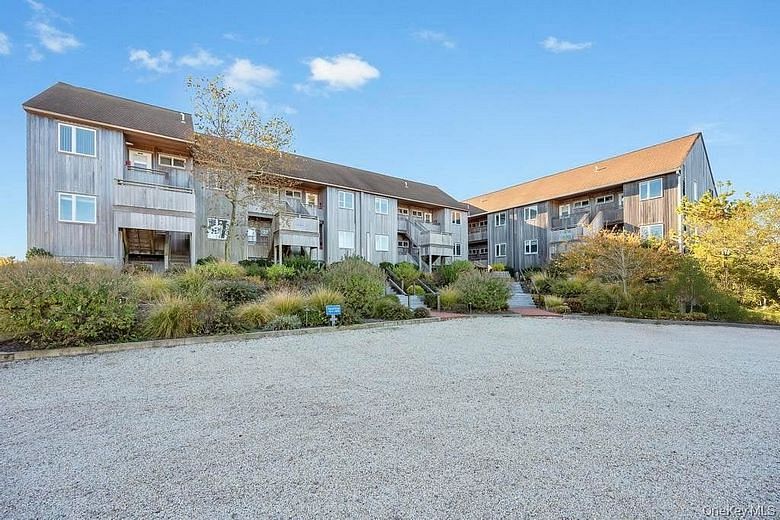 2004 Montauk Highway #2011