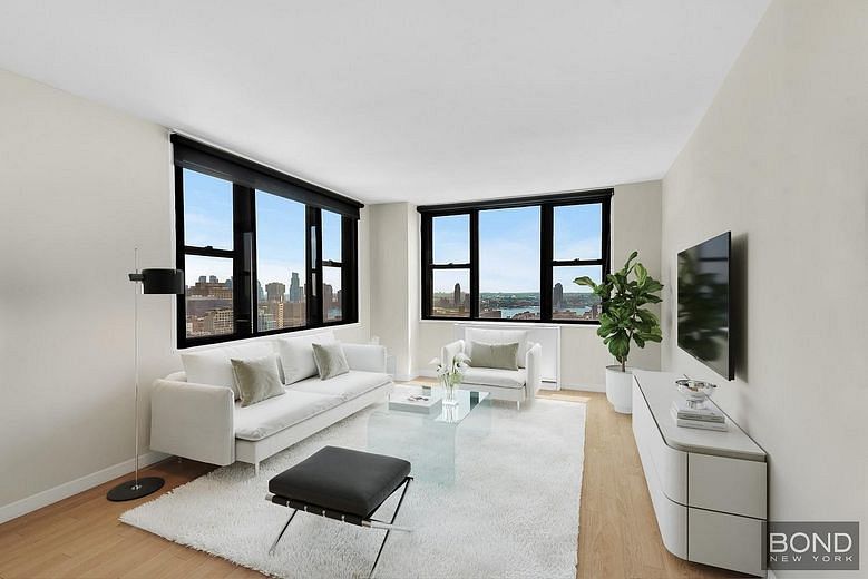 201 East 17th Street #31J