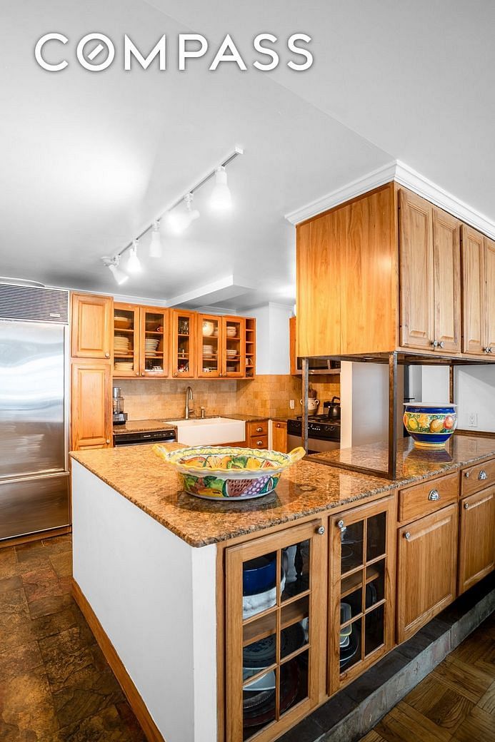 201 East 25th Street #2FG