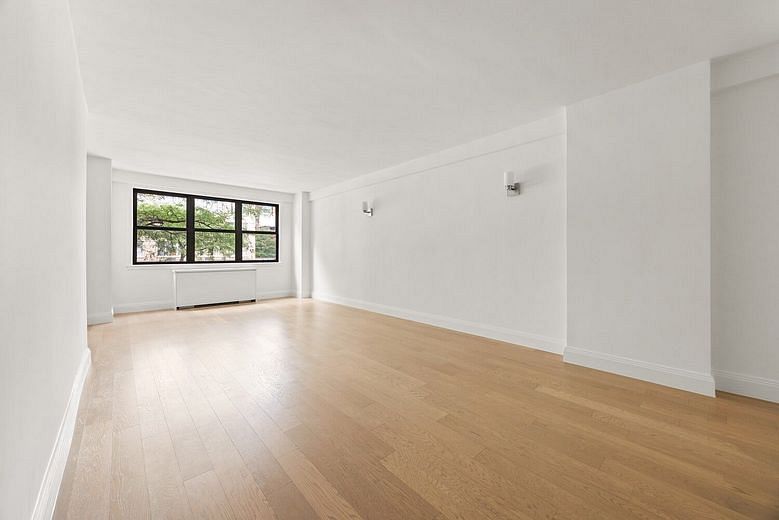 201 East 28th Street #2P