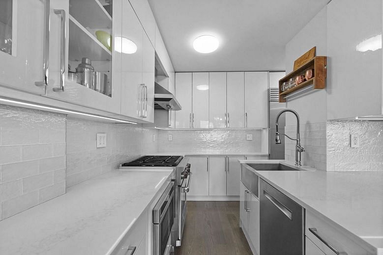 201 East 77th Street #9AB