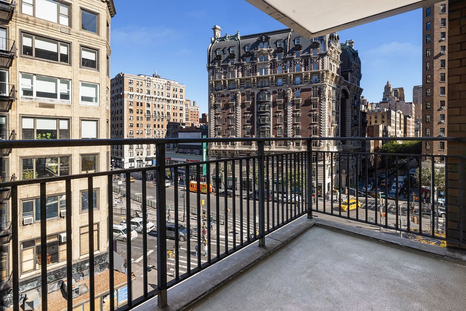 201 West 70th Street #6D