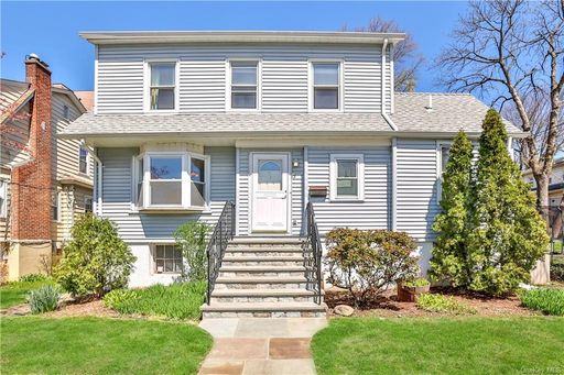 Image 1 of 33 for 3 Marquand Place in Westchester, Pelham, NY, 10803
