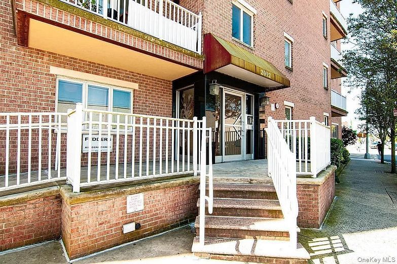 2012 Jerome Avenue #1A