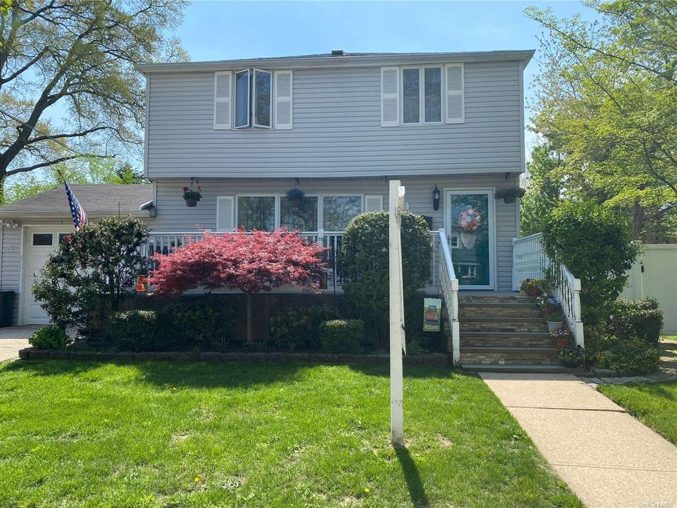 Image 1 of 23 for 2022 Bellmore Avenue in Long Island, Merrick, NY, 11566
