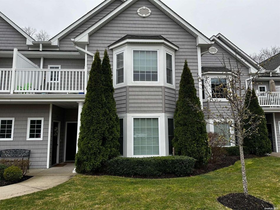 Image 1 of 8 for 203 Okeefe Court #203 in Long Island, Oakdale, NY, 11769