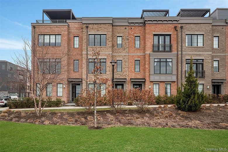 203 Palisades Boulevard # 34, Mount Pleasant NY 10591 #34