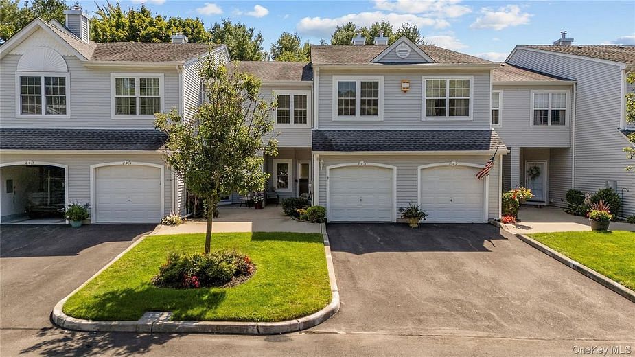 203 Windward Court N