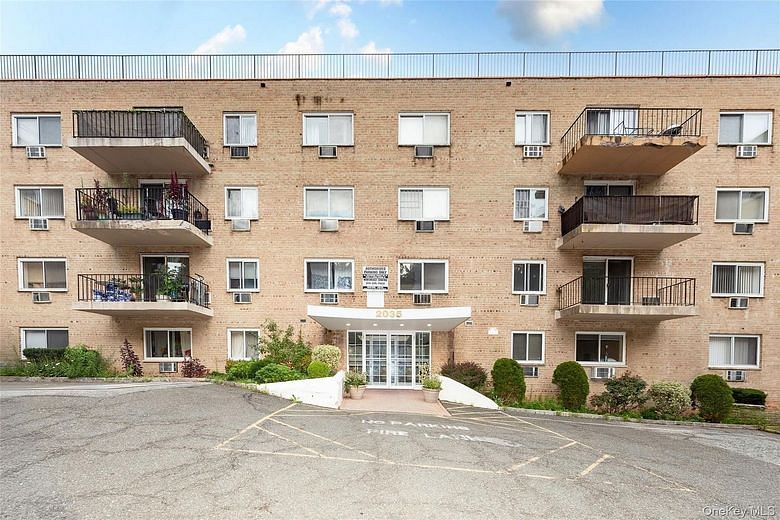 2035 Central Park Avenue #AA4