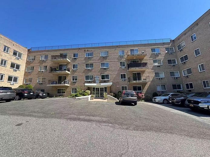 2035 Central Park Avenue #LG