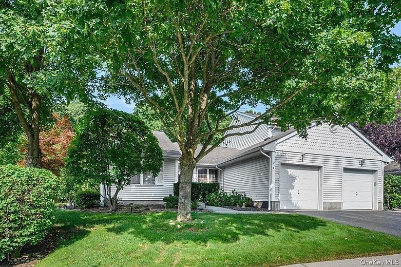 204 Mattituck Court