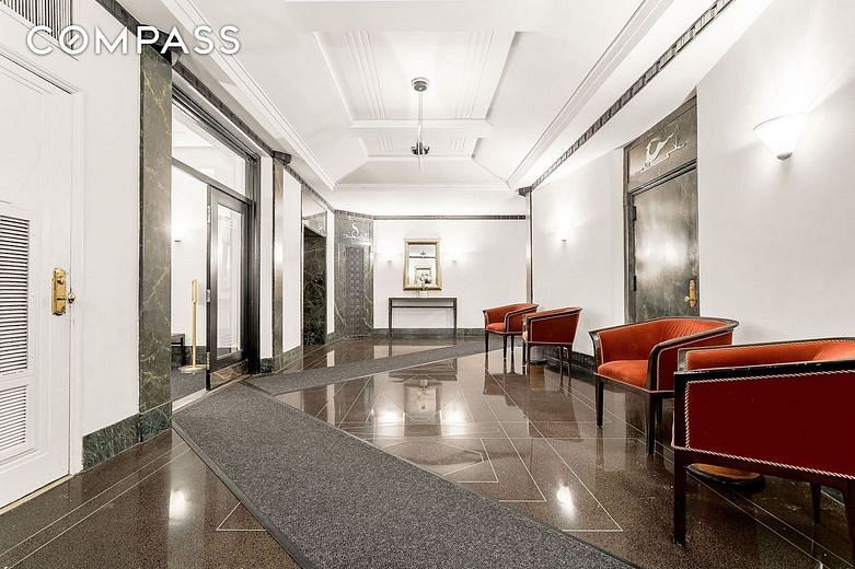 205 East 69th Street #4FG