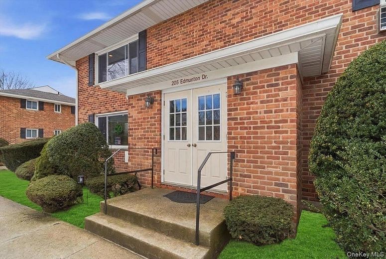 205 Edmunton Drive #h18