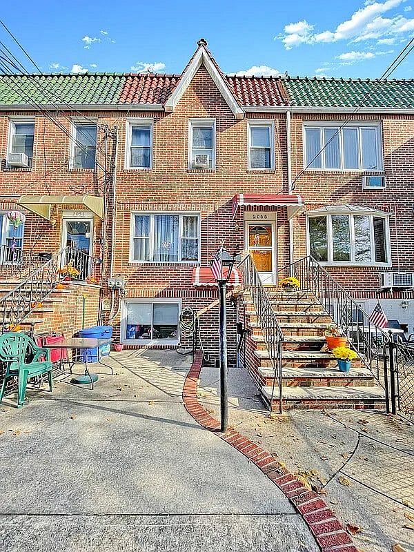 2055 East 34th Street