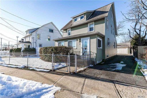 Image 1 of 19 for 24 Raymond St in Long Island, Hicksville, NY, 11801