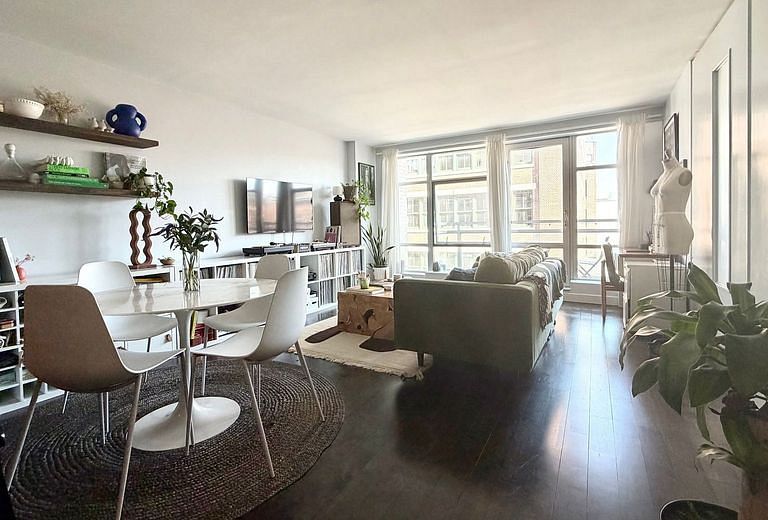 206 Front Street #4E