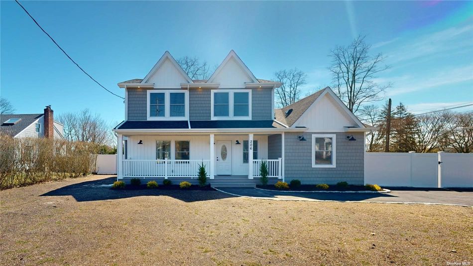 Image 1 of 23 for 206 Middle Road in Long Island, Blue Point, NY, 11715