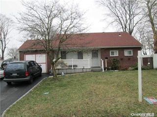 Image 1 of 1 for 207 Claywood Drive in Long Island, Brentwood, NY, 11717