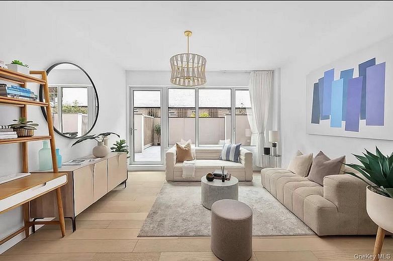 208 Delancey Street #1B