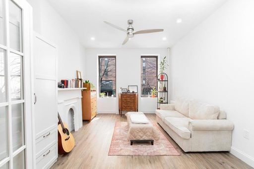 Image 1 of 14 for 208 East 90th Street #2W in Manhattan, NEW YORK, NY, 10128