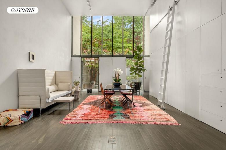 208 Vanderbilt Avenue