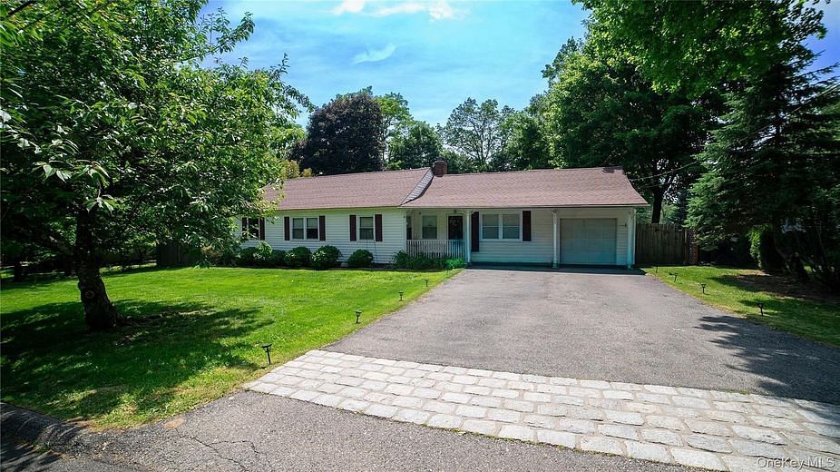 208 Woodhampton Drive