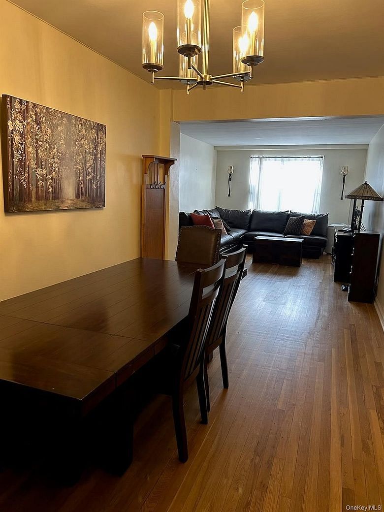 2080 Barnes Avenue #3B